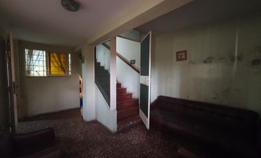 Casa, 3 Ambientes, Hermoso Jardin, Parrilla, Amplia Cochera.