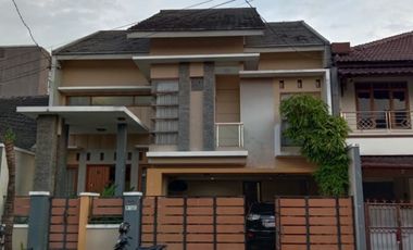 DIJUAL RUMAH EKSLUSIF 2,5 LANTAI BANGUNAN TAHAN GEMPA 10 SR
