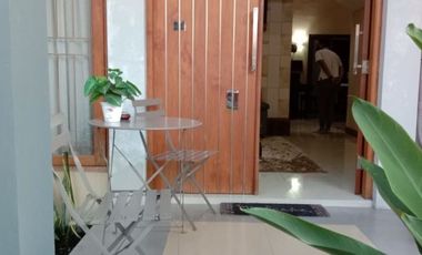 DIJUAL RUMAH EKSLUSIF 2,5 LANTAI BANGUNAN TAHAN GEMPA 10 SR