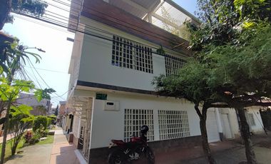 casa condominio en arriendo/venta en caminos de la carlina. Cod A4001