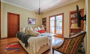 Casa en Alquiler 5 ambientes con pileta - Martinez