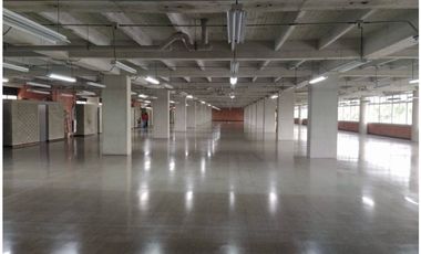 Arriendo local en el Centro Empresarial Olaya Herrera, Medellín
