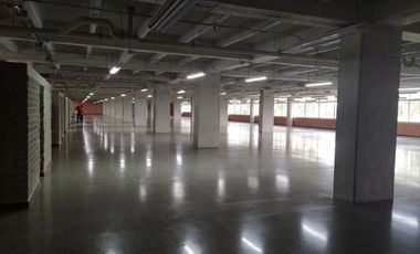 Arriendo local en el Centro Empresarial Olaya Herrera, Medellín
