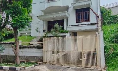 Rumah 2 Lantai Siap Huni Di Komplek Surya Setra
