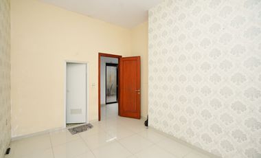 Rumah Siap Huni 4 Menit ke Stasiun Pondok Cina Hadap Selatan J-39001