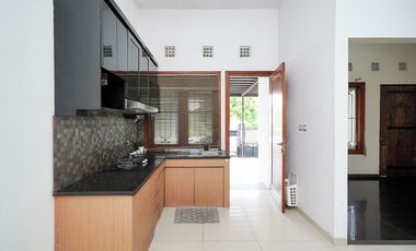 Rumah Siap Huni 4 Menit ke Stasiun Pondok Cina Hadap Selatan J-39001