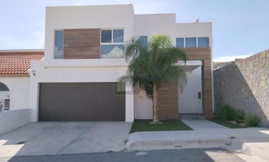Casa sola en venta en Pedregal de San Ángel, Chihuahua, Chihuahua
