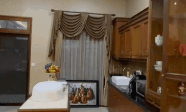 Rumah Mewah Dan Full Furnished Di Gayung Surabaya