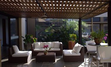 casa en venta en las mercedes. Cod V8700