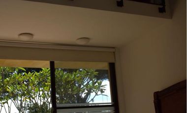 casa en venta en las mercedes. Cod V8700