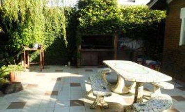 Chalet en I.Casanova / Casa Quinta Ideal para Geriatricos