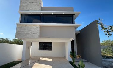 Casa en venta en Mérida, Privada Única Living, entrega inmediata