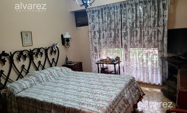 Venta  Casa De 6 Ambientes Moron