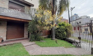Venta  Casa De 6 Ambientes Moron