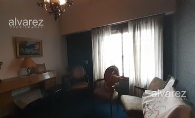 Venta  Casa De 6 Ambientes Moron
