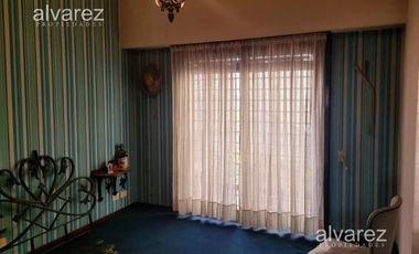 Venta  Casa De 6 Ambientes Moron