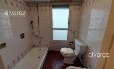 Venta  Casa De 6 Ambientes Moron