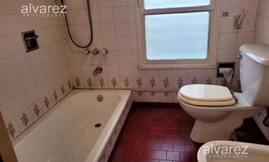 Venta  Casa De 6 Ambientes Moron