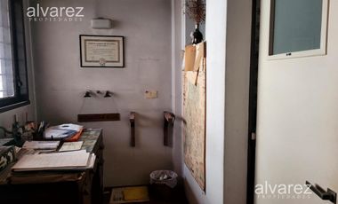 Venta  Casa De 6 Ambientes Moron