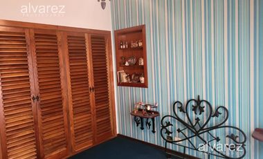 Venta  Casa De 6 Ambientes Moron