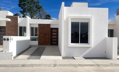 CASA EN VENTA EN SAN JUAN DEL RIO, QUERETARO