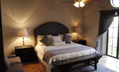 Hermosa Residencia Elegante Amueblada en privada con acceso controlado.