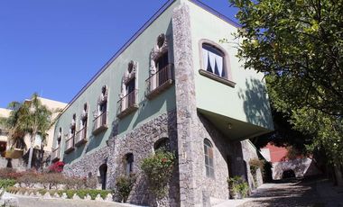 Hermosa Residencia Elegante Amueblada en privada con acceso controlado.