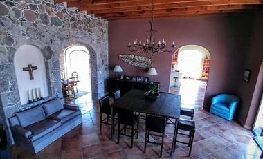 Hermosa Residencia Elegante Amueblada en privada con acceso controlado.