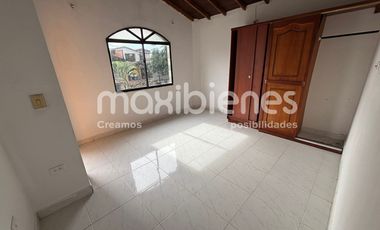casa en arriendo en calatrava. Cod A66338