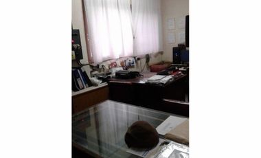 GALPÓN EN VENTA-CASEROS s/lote de  8x50 mts2.