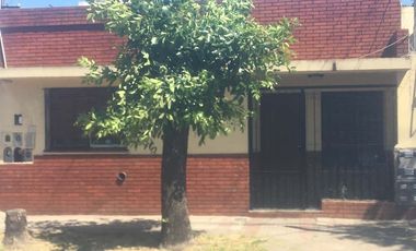 Casa PH en venta en Wilde