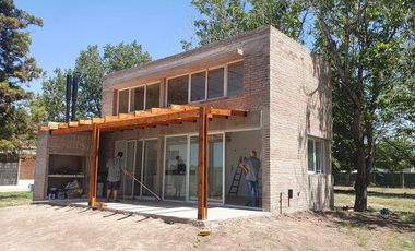 Casa a estrenar - Ibarlucea - Barrio 