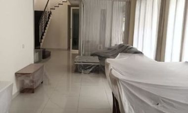 Rumah The Mansion Pakuwon Indah MINIMALIS FURNISH
