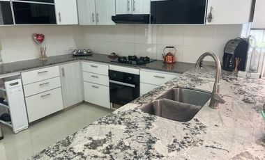 casa condominio en arriendo/venta en ciudad jardín. Cod A107854