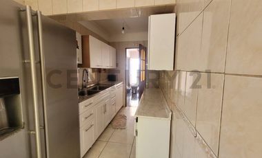 Se Arrienda casa esquina