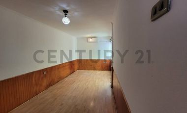 Se Arrienda casa esquina