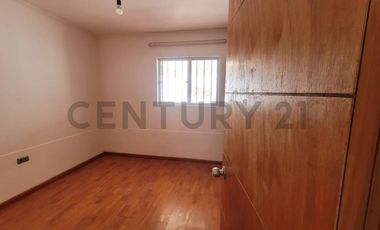 Se Arrienda casa esquina