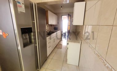 Se Arrienda casa esquina