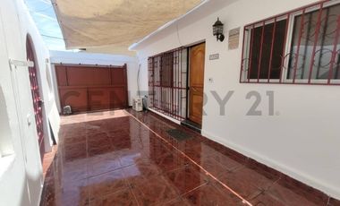 Se Arrienda casa esquina