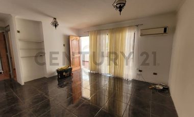 Se Arrienda casa esquina