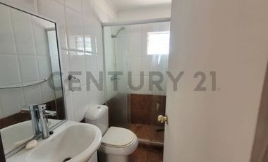 Se Arrienda casa esquina