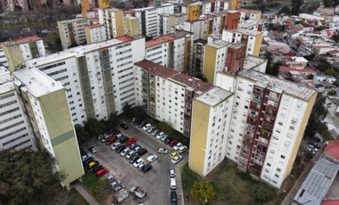 En Venta, Departamento cuatro ambientes, Muy luminoso!! (Torre 10 - Barrio Copello)