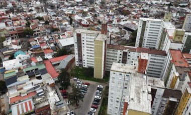 En Venta, Departamento cuatro ambientes, Muy luminoso!! (Torre 10 - Barrio Copello)