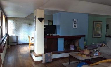 IMPORTANTE CHALET 6 AMBIENTES EN PINOS DE ANCHORENA