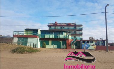 EDIFICIO 32 dptos. + otras inst.  EN BLOCK - SOBRE LA PLAYA