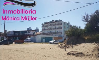 EDIFICIO 32 dptos. + otras inst.  EN BLOCK - SOBRE LA PLAYA