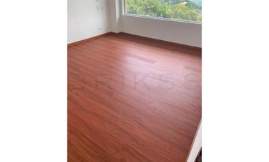 casa en arriendo/venta en la calera. Cod V6535