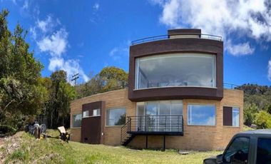 casa en arriendo/venta en la calera. Cod V6535