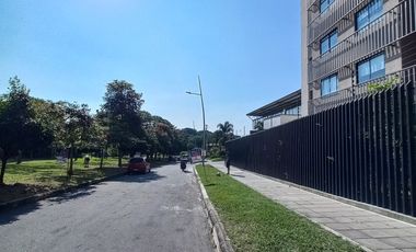 apartamento en arriendo en conjunto residencial foret  piso 15. Cod A14112