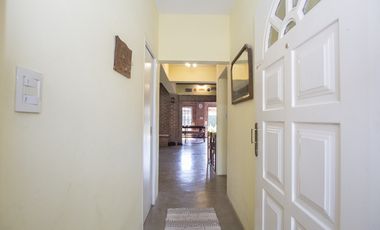 CASA 4 AMBIENTES QUINCHO BARRIO CERRADO JARDIN 2 LOTES